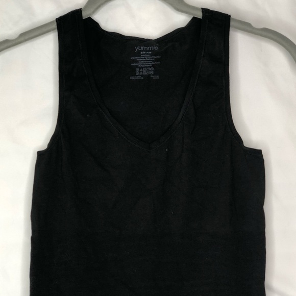 Yummie Cotton Seamless Shapewear V Neck Tank - Picture 4 of 12